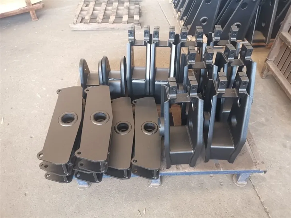 Trailer parts buying guide - suspension brackets in warehouse